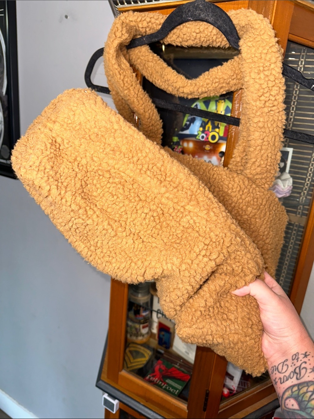 PINK Victoria's Secret Sherpa Tote in Camel Brown - Picture 2 of 5